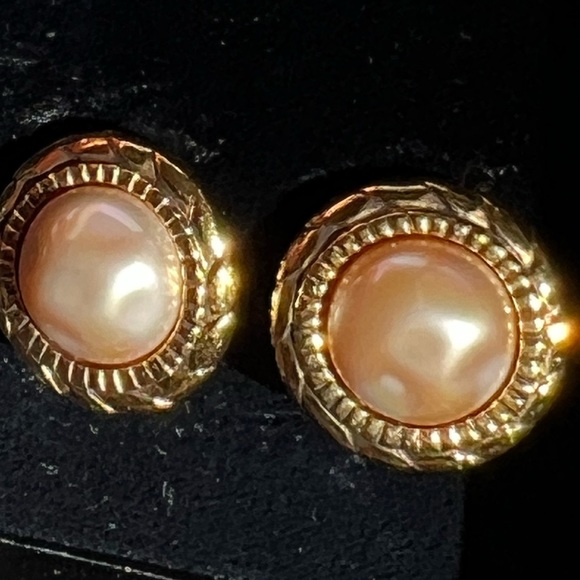 CHANEL 1980s 24K gold plated vintage clip-on earrings - Picture 11 of 14
